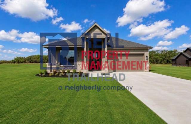 Modern 3-Bedroom Home on One Acre / Brock ISD Gallery 1