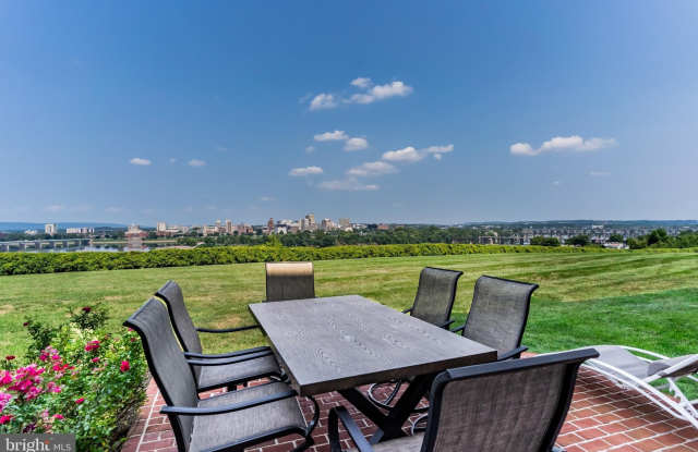 543 BRIDGEVIEW Drive Gallery 4