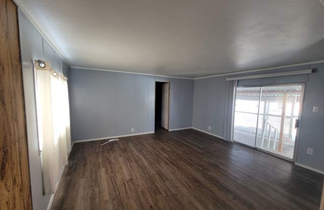 1 Month Free Rent!!! 2 Bedroom Mobile Located In Bullhead City Gallery 4
