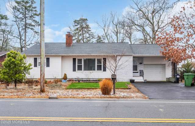 415 Prospect Avenue - 415 Prospect Avenue, Pine Beach, NJ 08741