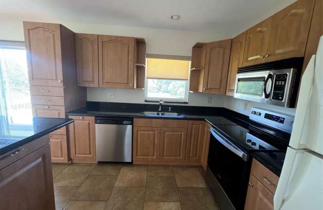 8801 BAY POINTE Drive Gallery 3