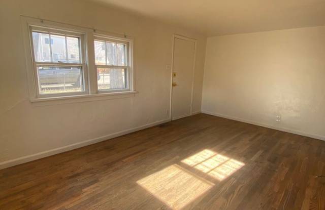 1254 Benton Street Gallery 2