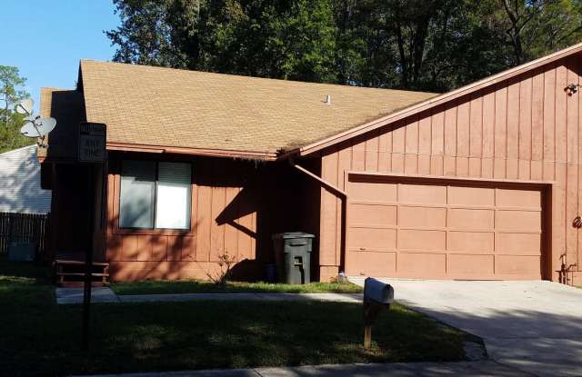 $1595 - 3/2/2 - Lots of New! - 475 Newport Drive, Orange Park, FL 32073