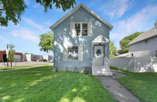3 Bed House, North Fargo, Near NDSU & Downtown Gallery 3