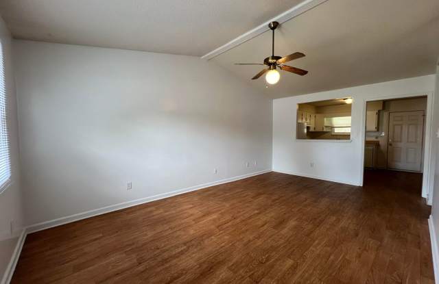 Convenient 2BR Duplex Minutes from Camp Lejeune Gallery 4