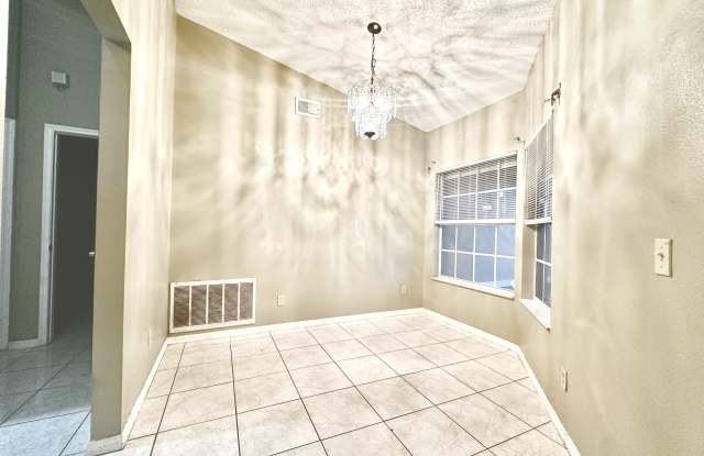 1112 Gardanne Ct Gallery 4