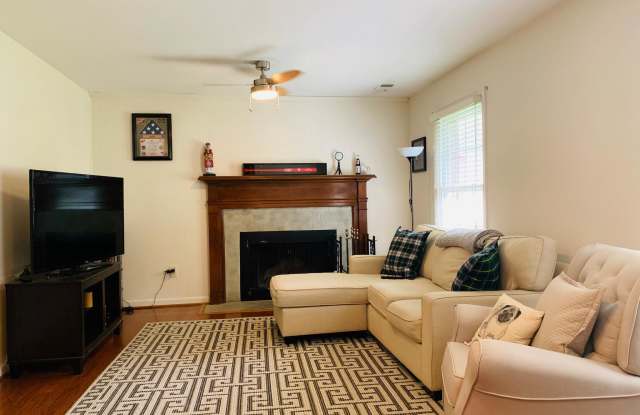 7704 NEWINGTON FOREST AVENUE Gallery 4