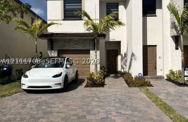 25282 SW 107th Ct Gallery 1