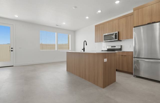 325 South 1930 West Gallery 2