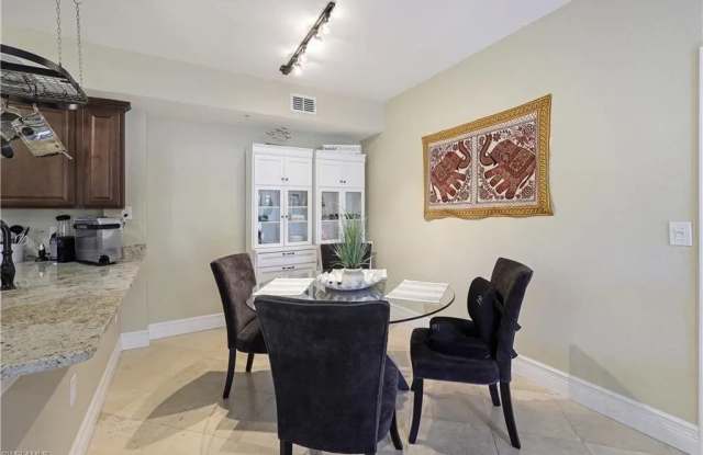 6450 Aragon Way photos photos