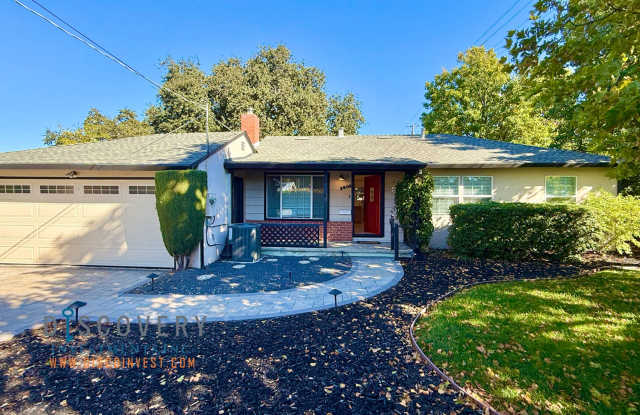 Your Ideal Modern Retreat with Enclosed Yard - 2906 Putnam Boulevard, Walnut Creek, CA 94597