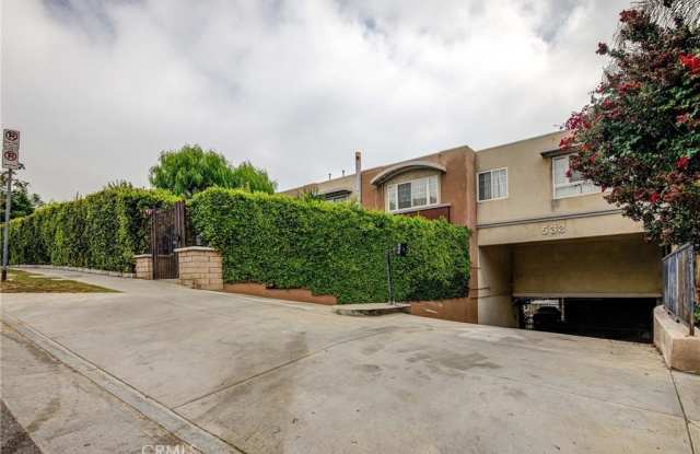 532 N Mariposa Avenue - 532 Mariposa Avenue, Los Angeles, CA 90004
