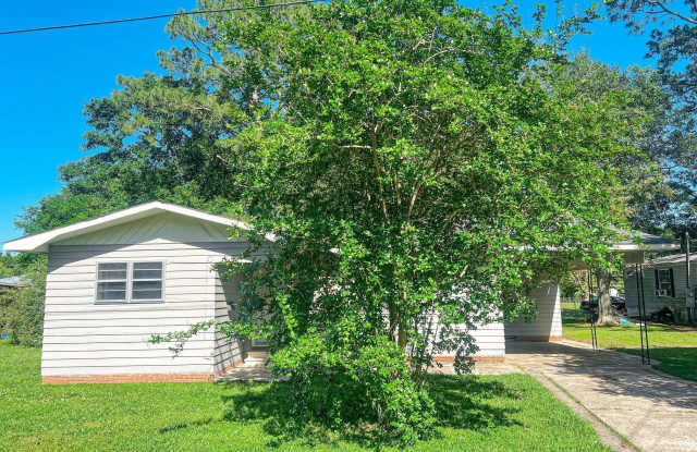 407 S Avenue N - 407 South Avenue North, Crowley, LA 70526