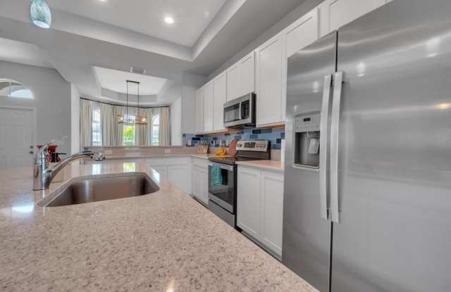 408 SEAFOAM Circle Gallery 4