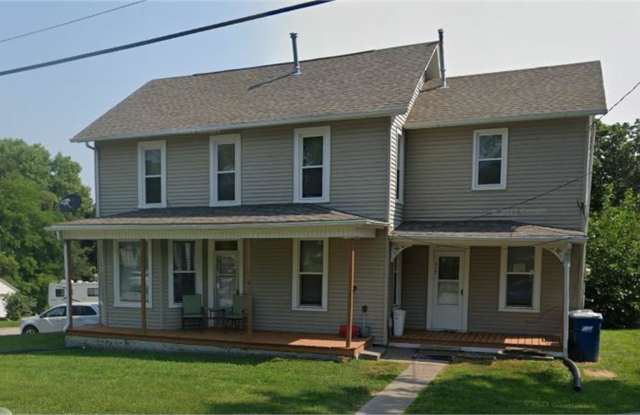 217 1/2 Lombard Street - 217 1/2 Lombard Street, Muscatine, IA 52761