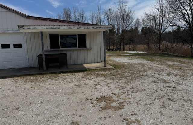 Newly Remodeled One Bedroom Garage Apartment photos photos