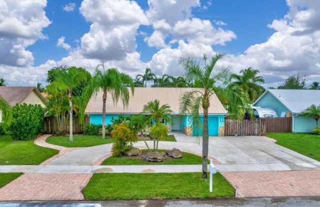 1402 Cormorant Road photos photos