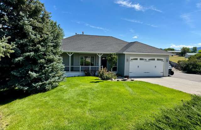 Spacious and Private 5-Bedroom Home for Rent in Bozeman – Spacious  Private photos photos