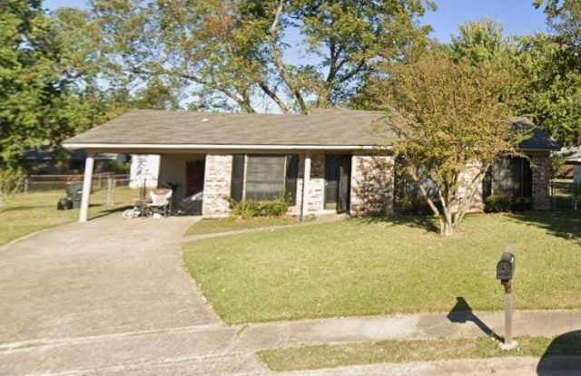1511 Pennsboro Circle Gallery 1