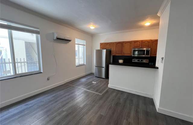 7920 Harding Ave photos photos