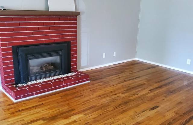 1605 Valerie Way Red Bluff - 1605 Valerie Way, Red Bluff, CA 96080