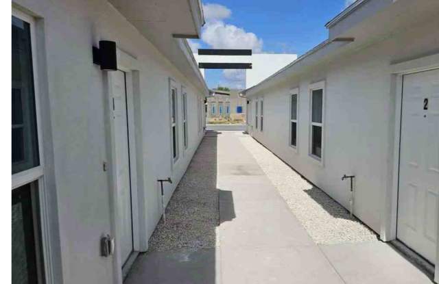 508 N Emerald Ave photos photos