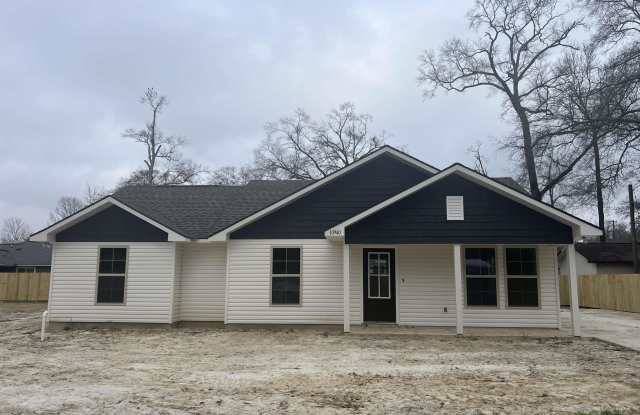 10940 S Lakeside Dr - 10940 South Lakeside Drive, Livingston County, LA 70726 10940 S Lakeside Dr - 10940 South Lakeside Drive, Livingston County, LA 70726