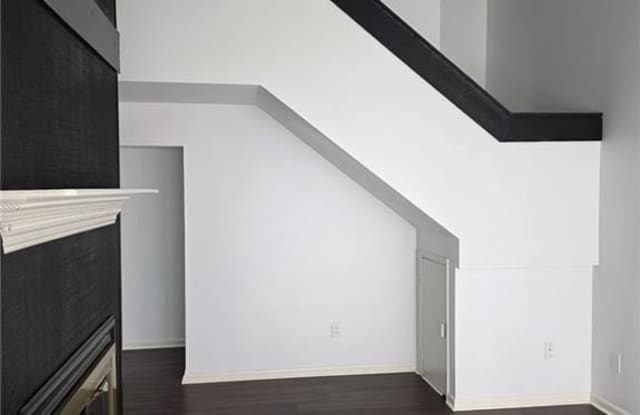 563 Ayrshire Way photos photos