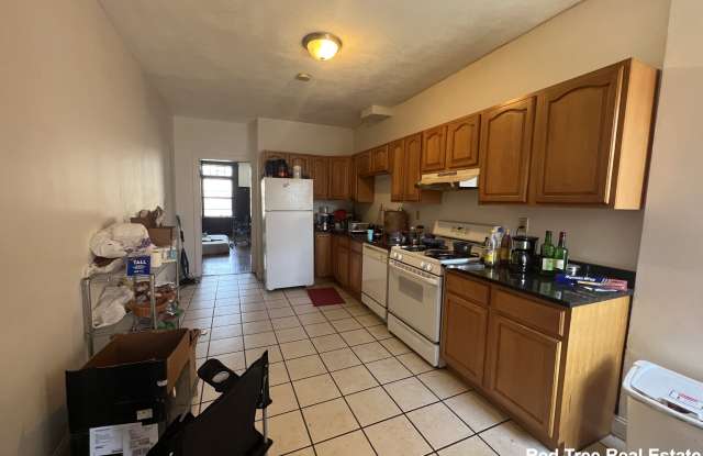 1905 Beacon St - 1905 Beacon Street, Brookline, MA 02445