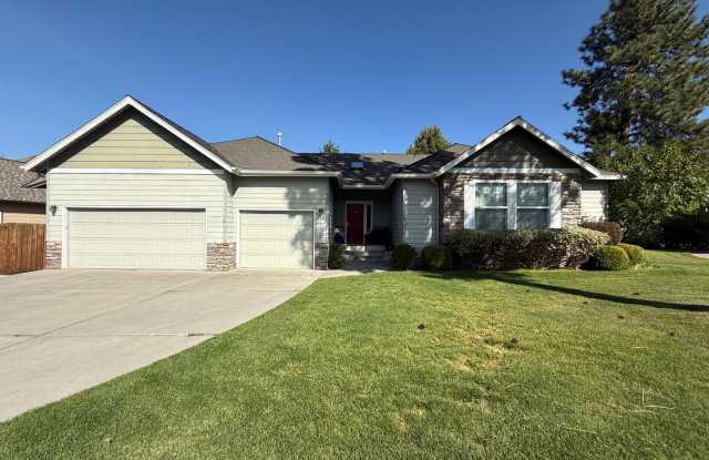 Spacious 4 Bed/ 2.5 Bath Single Family Home - SE Bend photos photos Spacious 4 Bed/ 2.5 Bath Single Family Home - SE Bend photos photos
