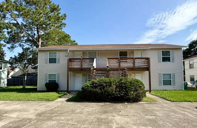 New Listing! photos photos New Listing! photos photos