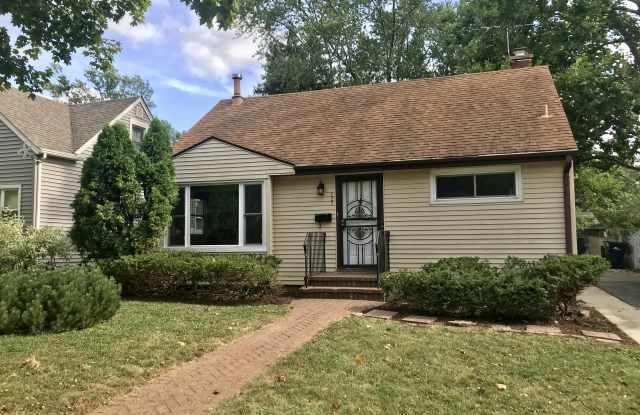 121 West Park Drive - 121 West Park Drive, Lombard, IL 60148