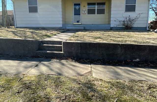 COMING SOON: Spacious 3BR/2BA Home In Webb City, MO with shed and bonus room!! photos photos