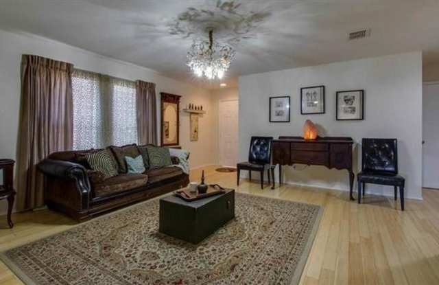 12800 Feathering Drive Gallery 3