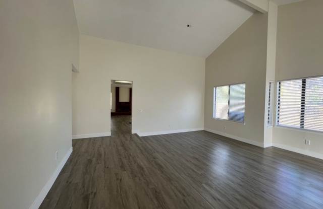 Beautiful: 3 Bedroom 2 Bath Single Family Home, photos photos