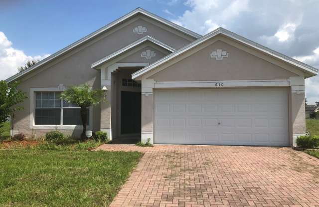 4-Bedroom 2-Bathroom in Haines City - 610 Astor Drive, Haines City, FL 33844