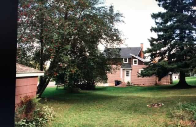 1001 Spring St - 1001 Spring St, Bessemer, MI 49911