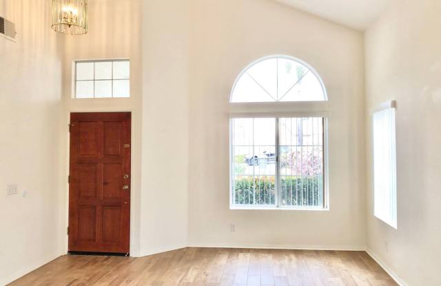 218 Royal Glen Drive Gallery 4