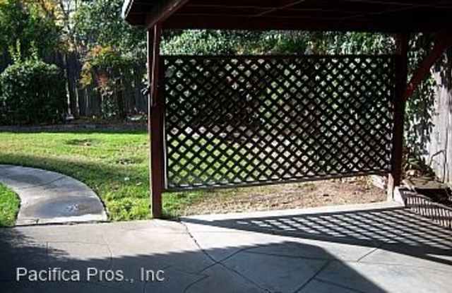 671 El Encino Way Gallery 2