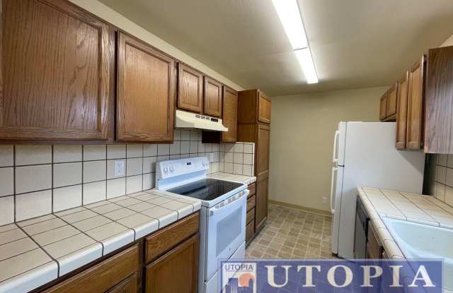 Capitola Gem: 2Bd/1Ba Ground Floor Apartment in Well Maintained Community Gallery 4