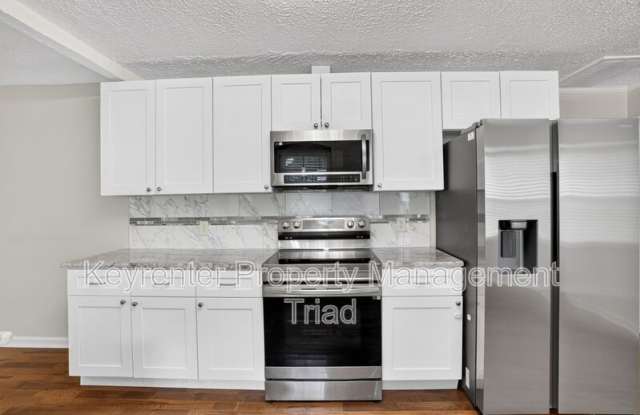 5108 Lakeshore Ct Gallery 4