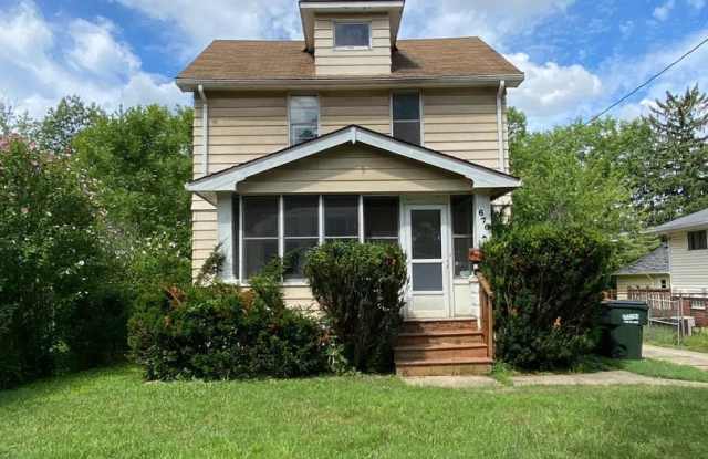 Charming Single-Family Home for Rent in Bedford — Quiet Street, Great Location! photos photos Charming Single-Family Home for Rent in Bedford — Quiet Street, Great Location! photos photos