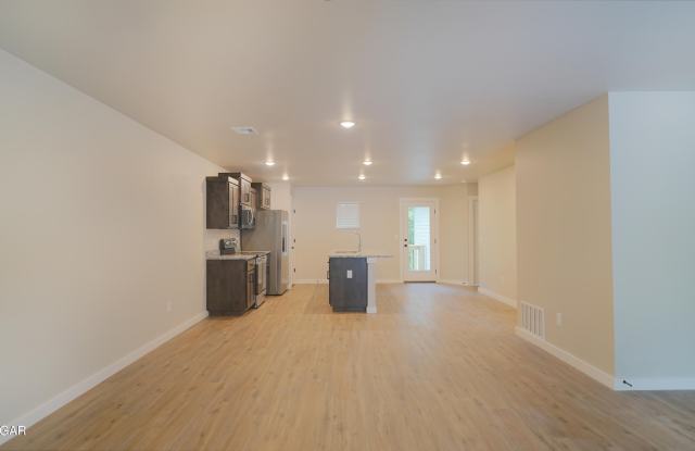 2606 Central Street Gallery 2