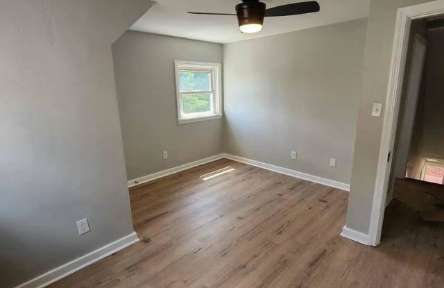 3915-3917 Mount Troy photos photos