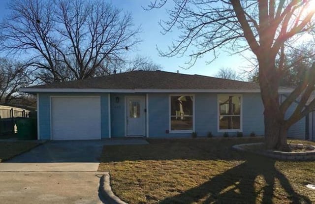 405 S Benge Street - 405 South Benge Street, McKinney, TX 75069