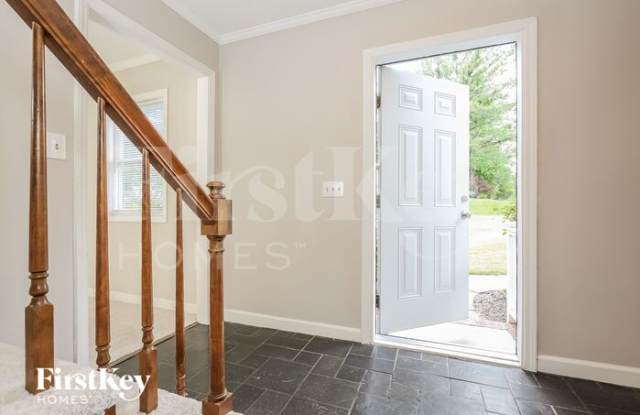204 Coachlight Trail Gallery 3