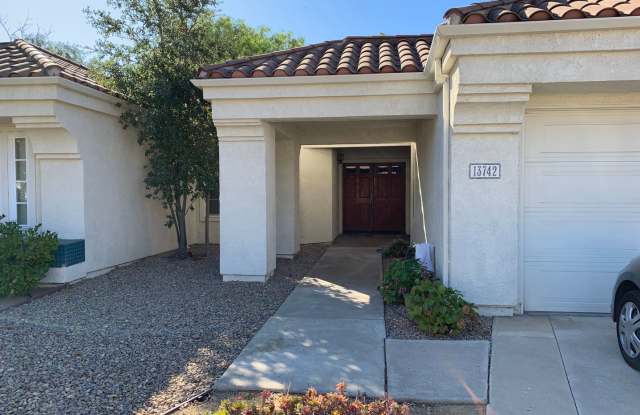 Beautiful One Story Home in Nice Moorpark Neighborhood Gallery 3