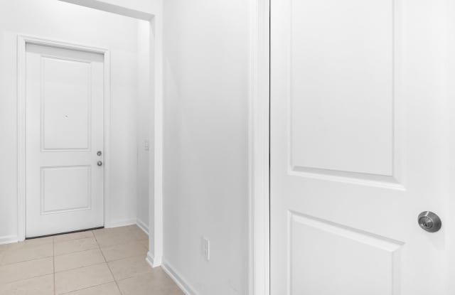 4317 Riverbend Boulevard Gallery 3