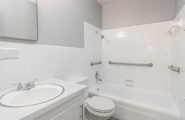 Remodeled units AVAILABLE NOW! Leasing fast!!! - 1316 53rd Street, Lubbock, TX 79412