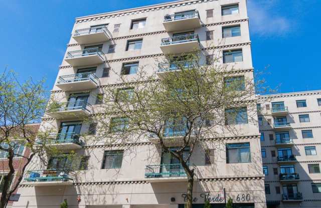 680 N GREEN Street photos photos